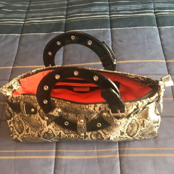 Purses - Picture 2 of 3